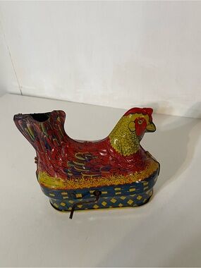 Vintage Hen on Nest Toy